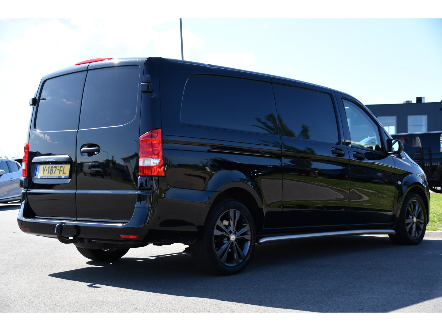 Mercedes-Benz Vito 114 CDI L3 Edition Camera, Cruise, LED, Clima, Automaat, 136pk, Sensoren, 2 x Schuifdeur, Trekhaak, Uniek!
