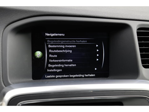Volvo V60 2.0 T3 Momentum | Leder | Bi-Xenon | 66.000 km! | Dealeronderhouden