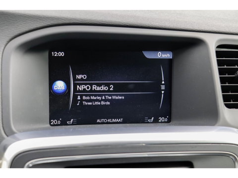 Volvo V60 2.0 T3 Momentum | Leder | Bi-Xenon | 66.000 km! | Dealeronderhouden