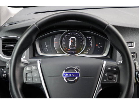 Volvo V60 2.0 T3 Momentum | Leder | Bi-Xenon | 66.000 km! | Dealeronderhouden