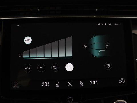 Lynk & Co 01 1.5 | SOH 88,3% | Panoramadak | Trekhaak | 360 Camera | Adaptive cruise | Climate control | Carplay | DAB+ | Bluetooth | Stoelverwarming | Sfeerverlichting | Park assist | Lane assist | Infinity audio | Rijstrookwissel waarschuwing