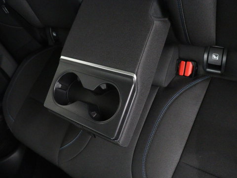 Lynk & Co 01 1.5 | SOH 88,3% | Panoramadak | Trekhaak | 360 Camera | Adaptive cruise | Climate control | Carplay | DAB+ | Bluetooth | Stoelverwarming | Sfeerverlichting | Park assist | Lane assist | Infinity audio | Rijstrookwissel waarschuwing
