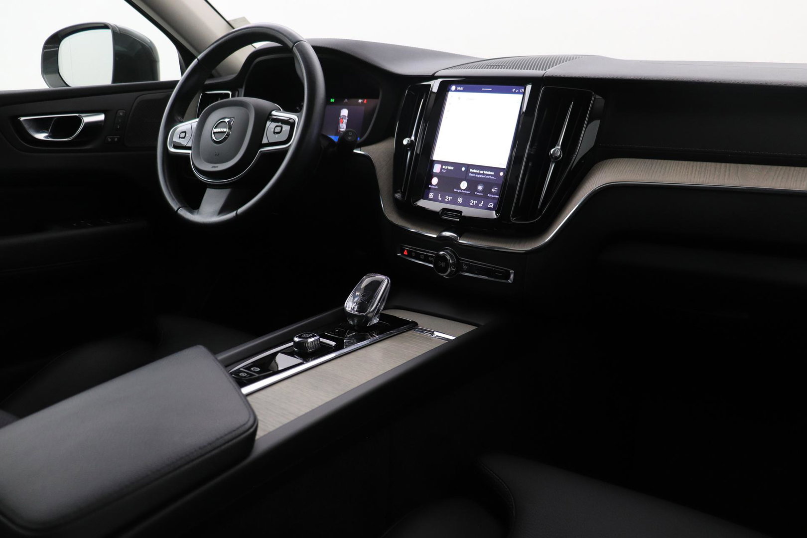 Volvo XC60 T6 Plug-in hybrid AWD Inscription | Long Range | Harman/Kardon | Panoramadak | Camera | Keyless | Memory | 19 Inch