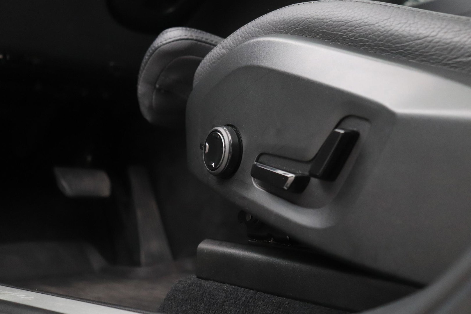 Volvo XC60 T6 Plug-in hybrid AWD Inscription | Long Range | Harman/Kardon | Panoramadak | Camera | Keyless | Memory | 19 Inch