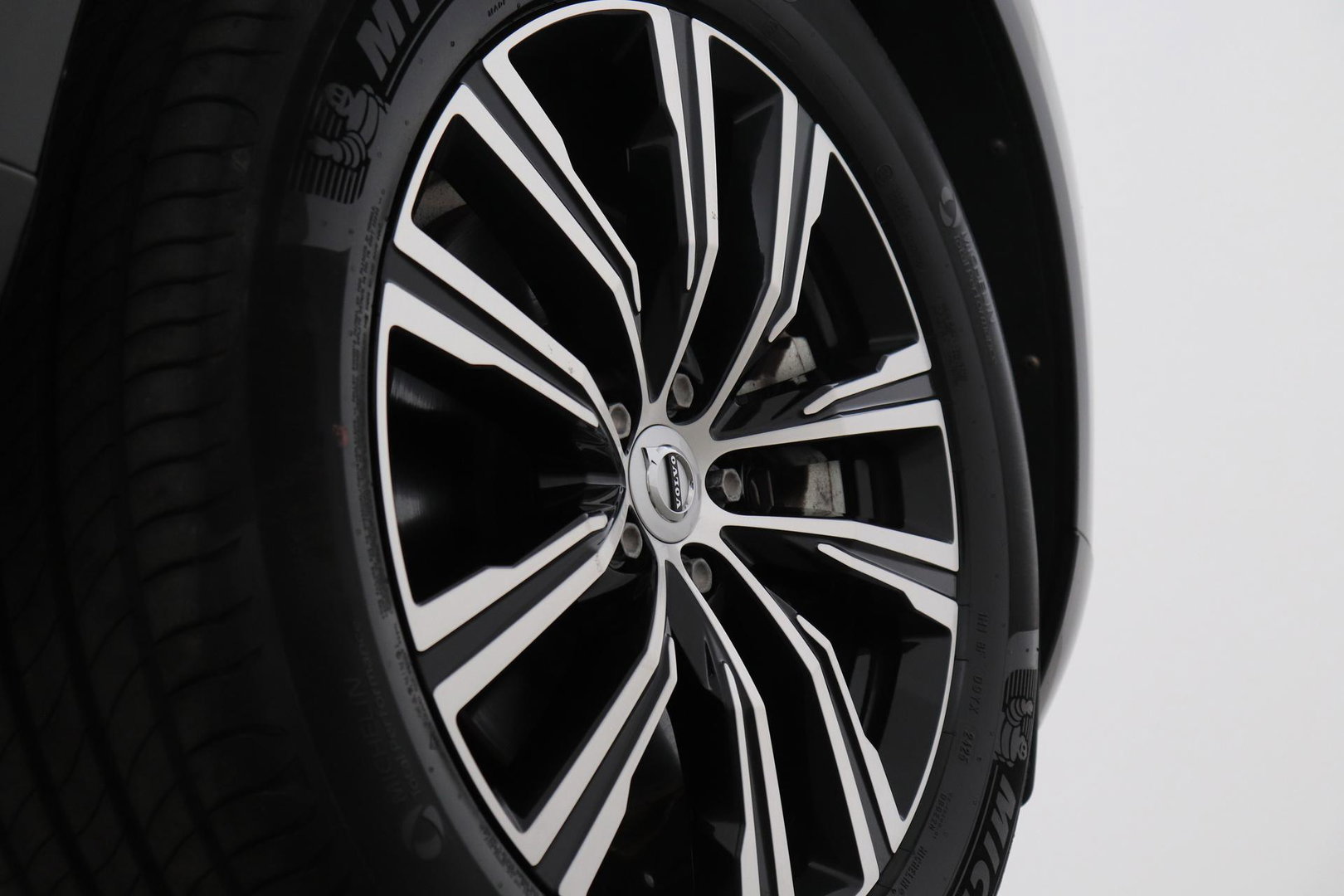 Volvo XC60 T6 Plug-in hybrid AWD Inscription | Long Range | Harman/Kardon | Panoramadak | Camera | Keyless | Memory | 19 Inch