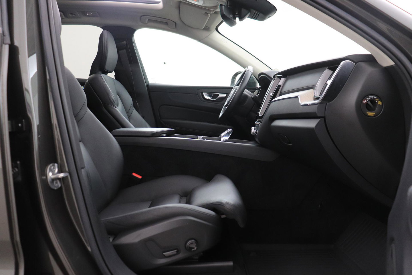 Volvo XC60 T6 Plug-in hybrid AWD Inscription | Long Range | Harman/Kardon | Panoramadak | Camera | Keyless | Memory | 19 Inch