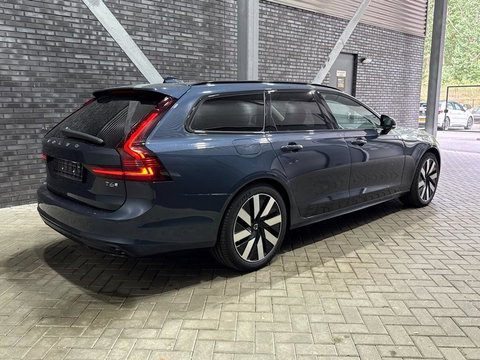 Volvo V90 2.0 T6 Plug-in hybrid AWD Plus Dark | Harman/Kardon | BLIS | Stoel- & Stuurverwarming | Carplay