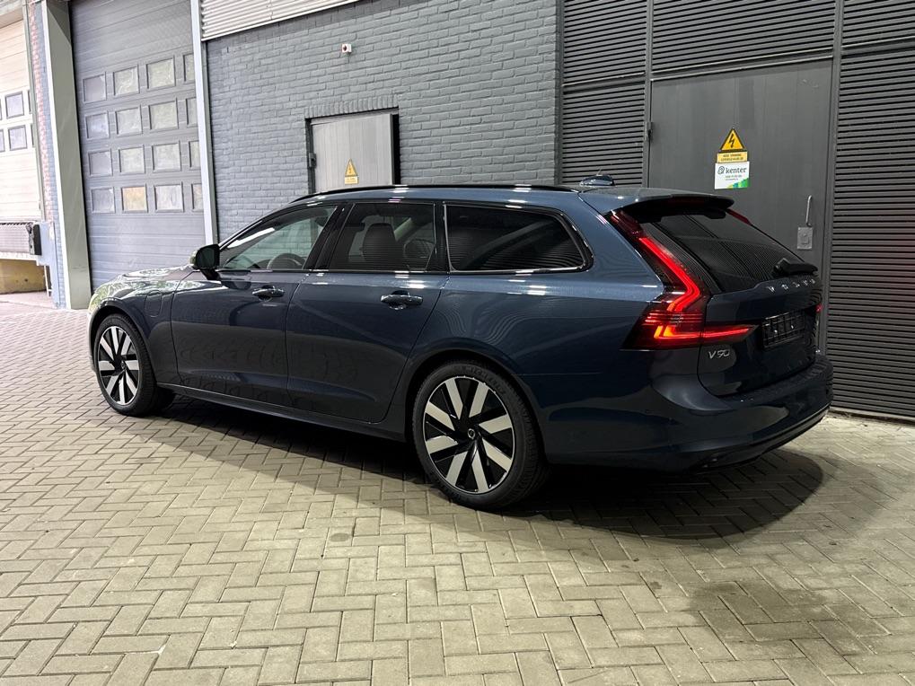 Volvo V90 2.0 T6 Plug-in hybrid AWD Plus Dark | Harman/Kardon | BLIS | Stoel- & Stuurverwarming | Carplay
