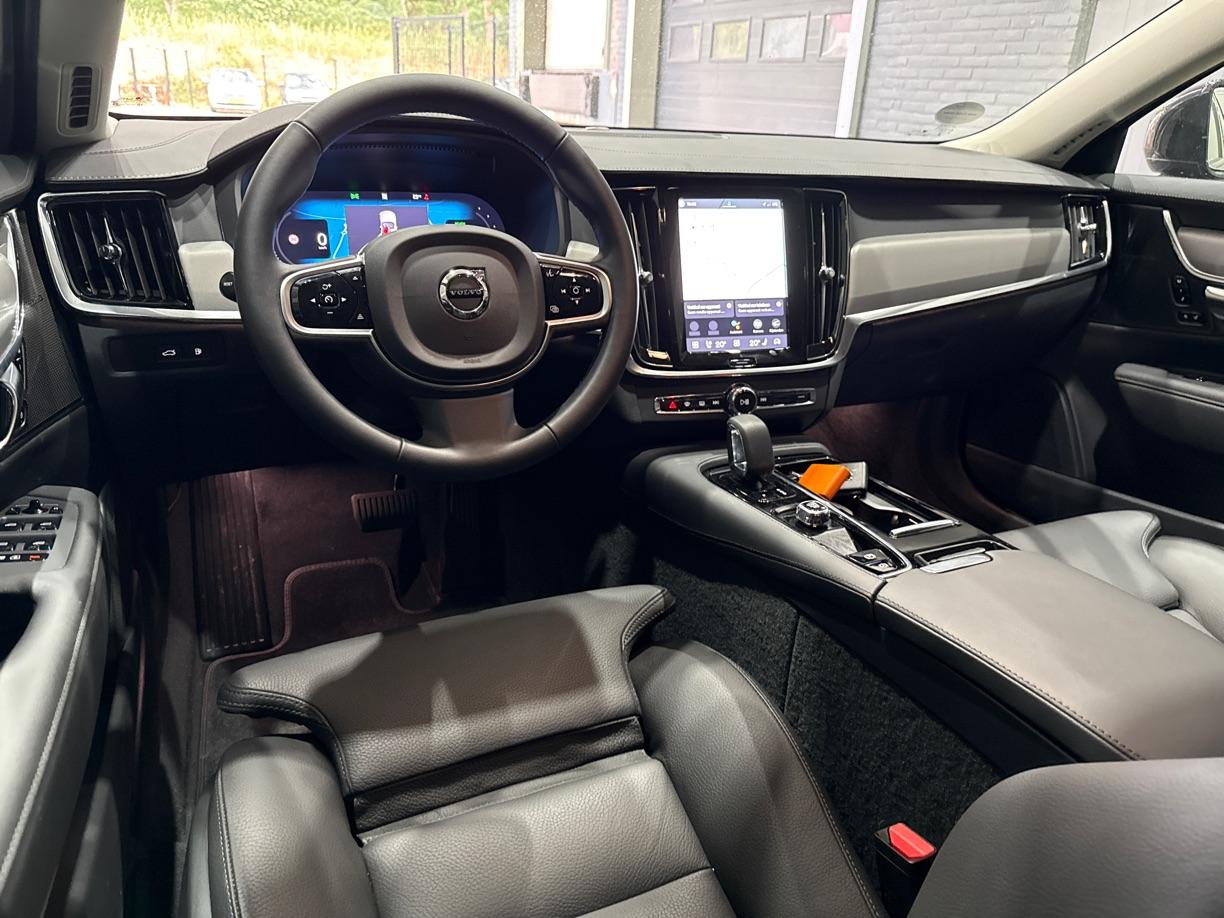 Volvo V90 2.0 T6 Plug-in hybrid AWD Plus Dark | Harman/Kardon | BLIS | Stoel- & Stuurverwarming | Carplay