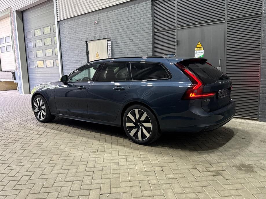 Volvo V90 T8 Plus Dark | Harman/Kardon | BLIS | Verwarmde Achterbank | 360-Camera | ACC
