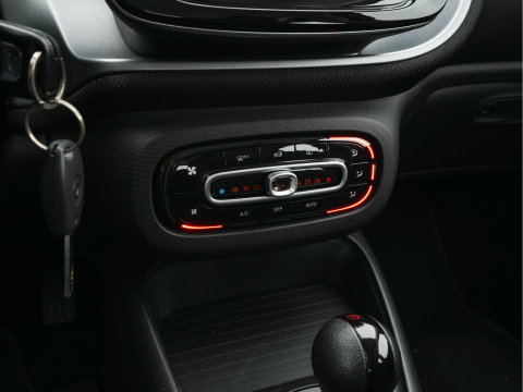 Smart Forfour EQ Passion 18 kWh {SoH-95%} Aut.*FACE-LIFT | LED-LIGHTS | HEATED-COMFORTSEATS | CRUISE | ECC | DAB | SMART-AUDIO | COOL/AUDIO-PACK | 15"ALU*