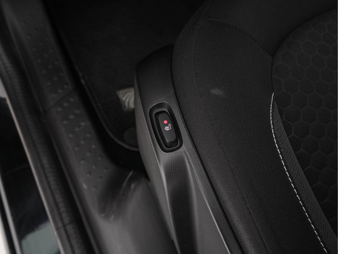 Smart Forfour EQ Passion 18 kWh {SoH-95%} Aut.*FACE-LIFT | LED-LIGHTS | HEATED-COMFORTSEATS | CRUISE | ECC | DAB | SMART-AUDIO | COOL/AUDIO-PACK | 15"ALU*