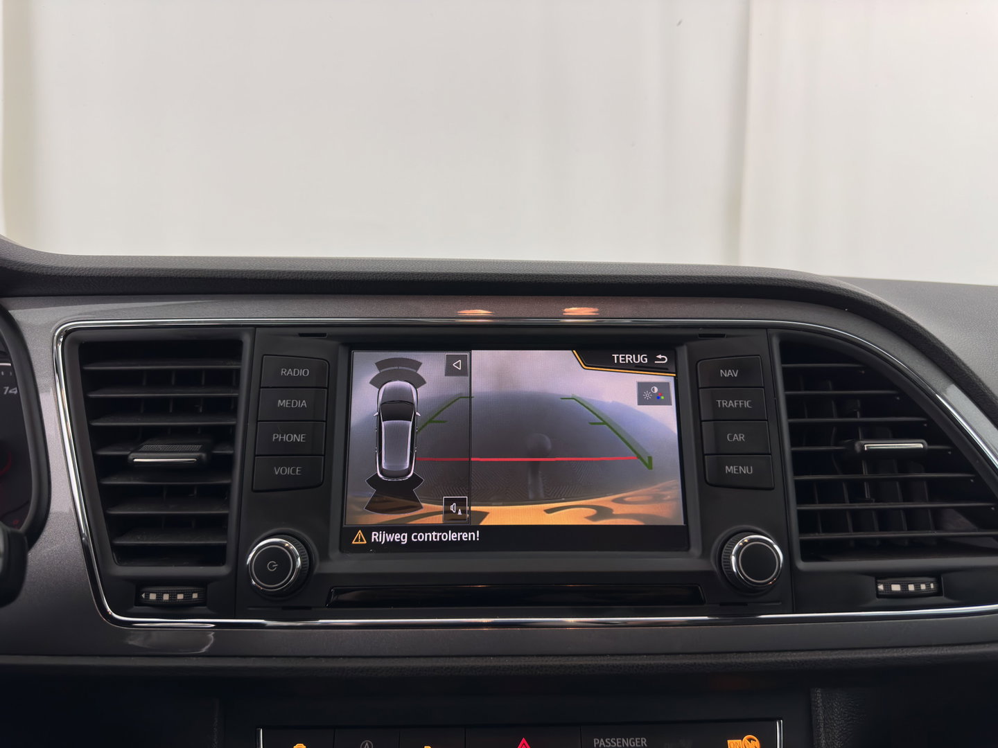 SEAT Leon ST 1.4 EcoTSI FR Connect (INCL.BTW) *LEATHER-FABRIC | FULL-LED | NAVI-FULLMAP | SPORT-SEATS | CAMERA | PRIVACY-GLASS | ECC | PDC | CRUISE | 17''ALU*