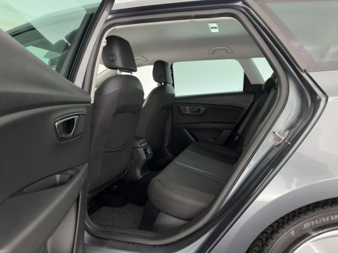 SEAT Leon ST 1.4 EcoTSI FR Connect (INCL.BTW) *LEATHER-FABRIC | FULL-LED | NAVI-FULLMAP | SPORT-SEATS | CAMERA | PRIVACY-GLASS | ECC | PDC | CRUISE | 17''ALU*
