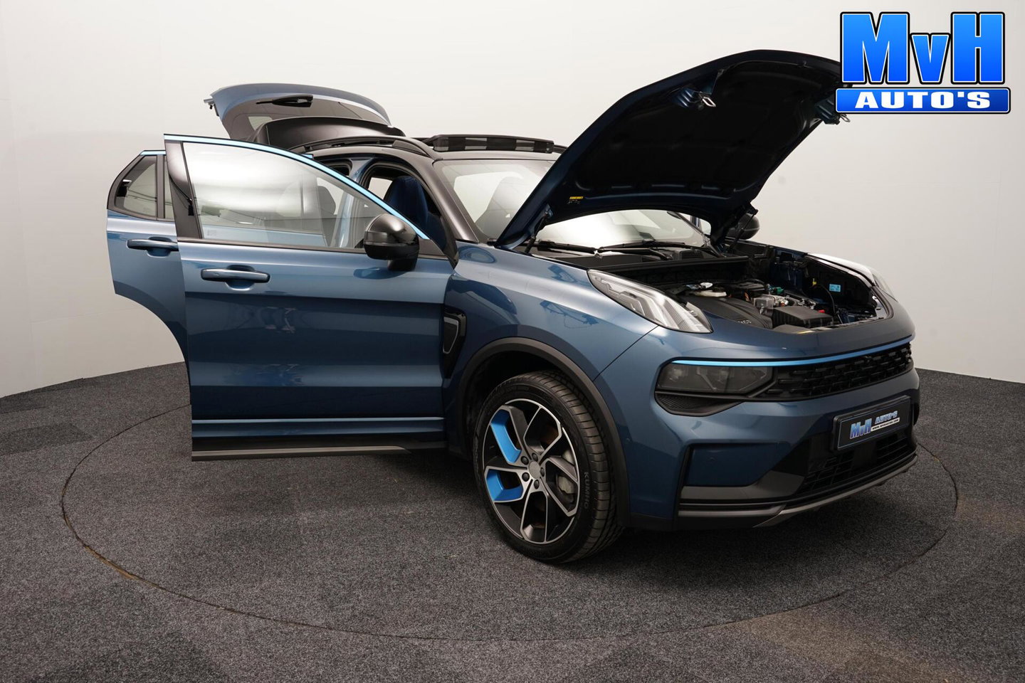 Lynk & Co 01 1.5 PHEV|TREKH|ZWARTE.HEMEL|360ºCAM|PANO|SOH94%