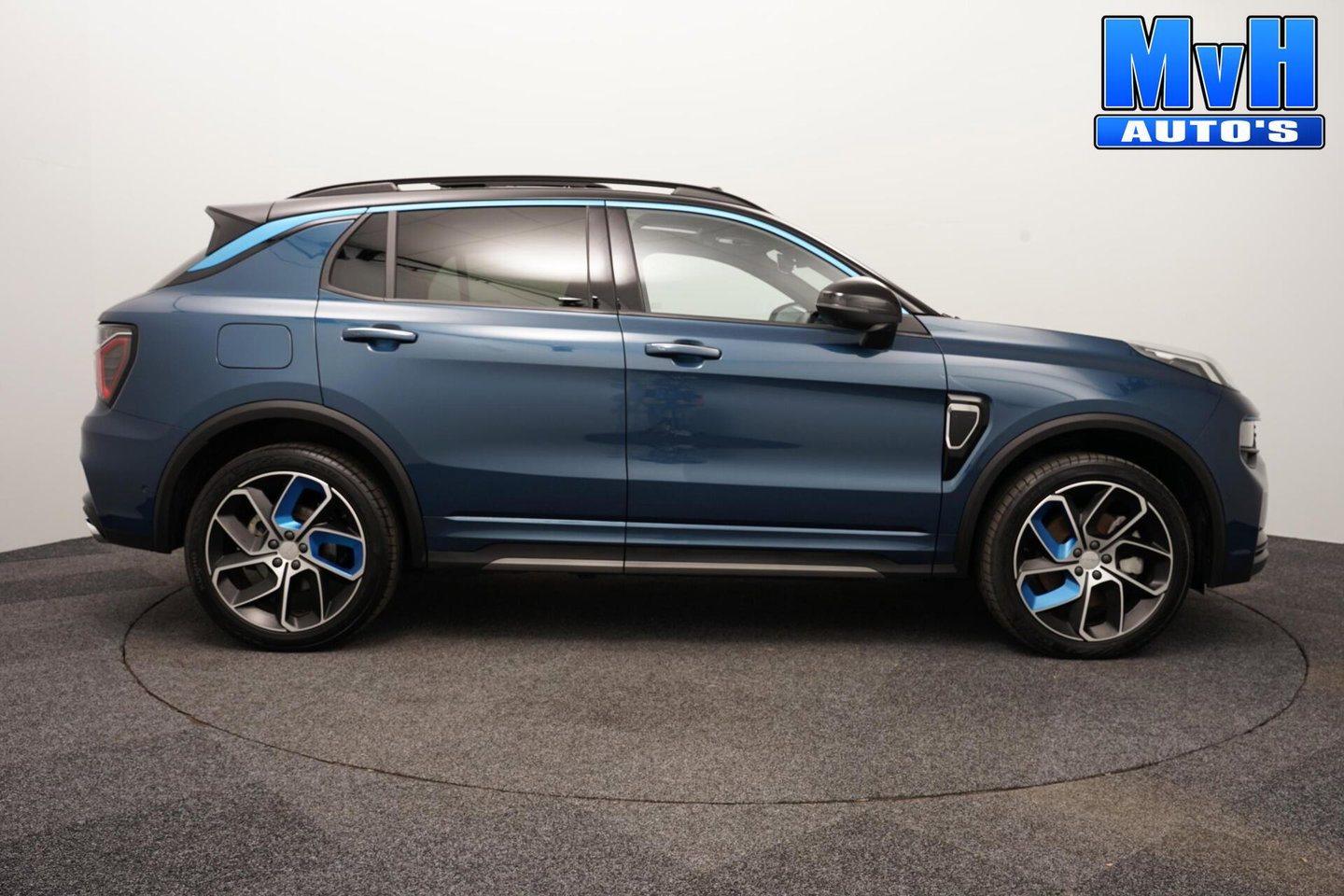 Lynk & Co 01 1.5 PHEV|TREKH|ZWARTE.HEMEL|360ºCAM|PANO|SOH94%