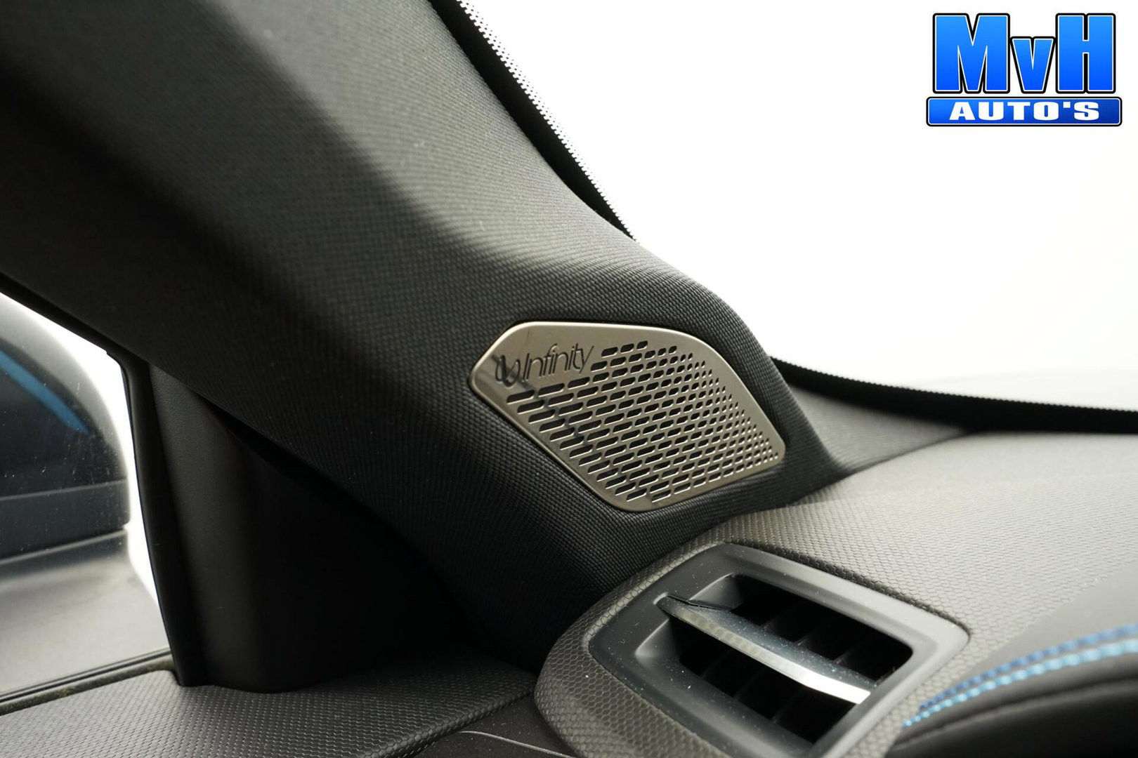 Lynk & Co 01 1.5 PHEV|TREKH|ZWARTE.HEMEL|360ºCAM|PANO|SOH94%