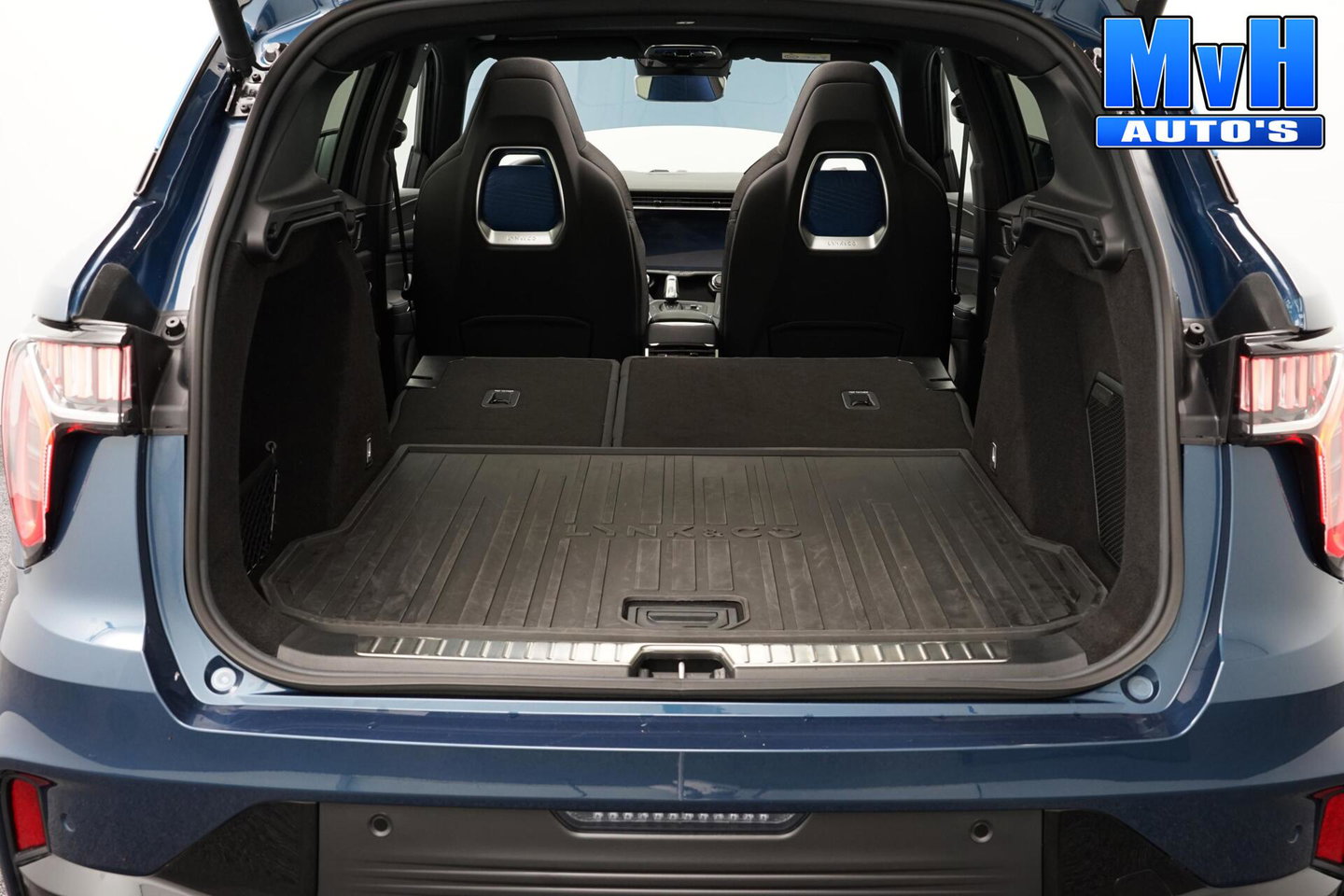 Lynk & Co 01 1.5 PHEV|TREKH|ZWARTE.HEMEL|360ºCAM|PANO|SOH94%