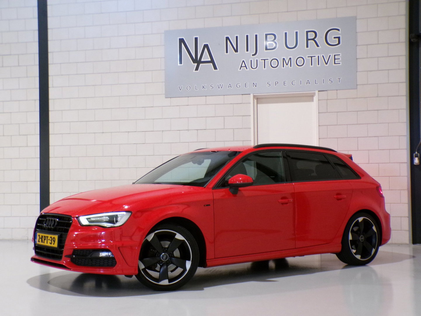 Audi A3 Sportback 1.4 TFSI S-Line "Origineel NL!" Stoelverwarming 2x S-line Xenon-LED 18"Velgen Parkeersensoren Sport-stoelen