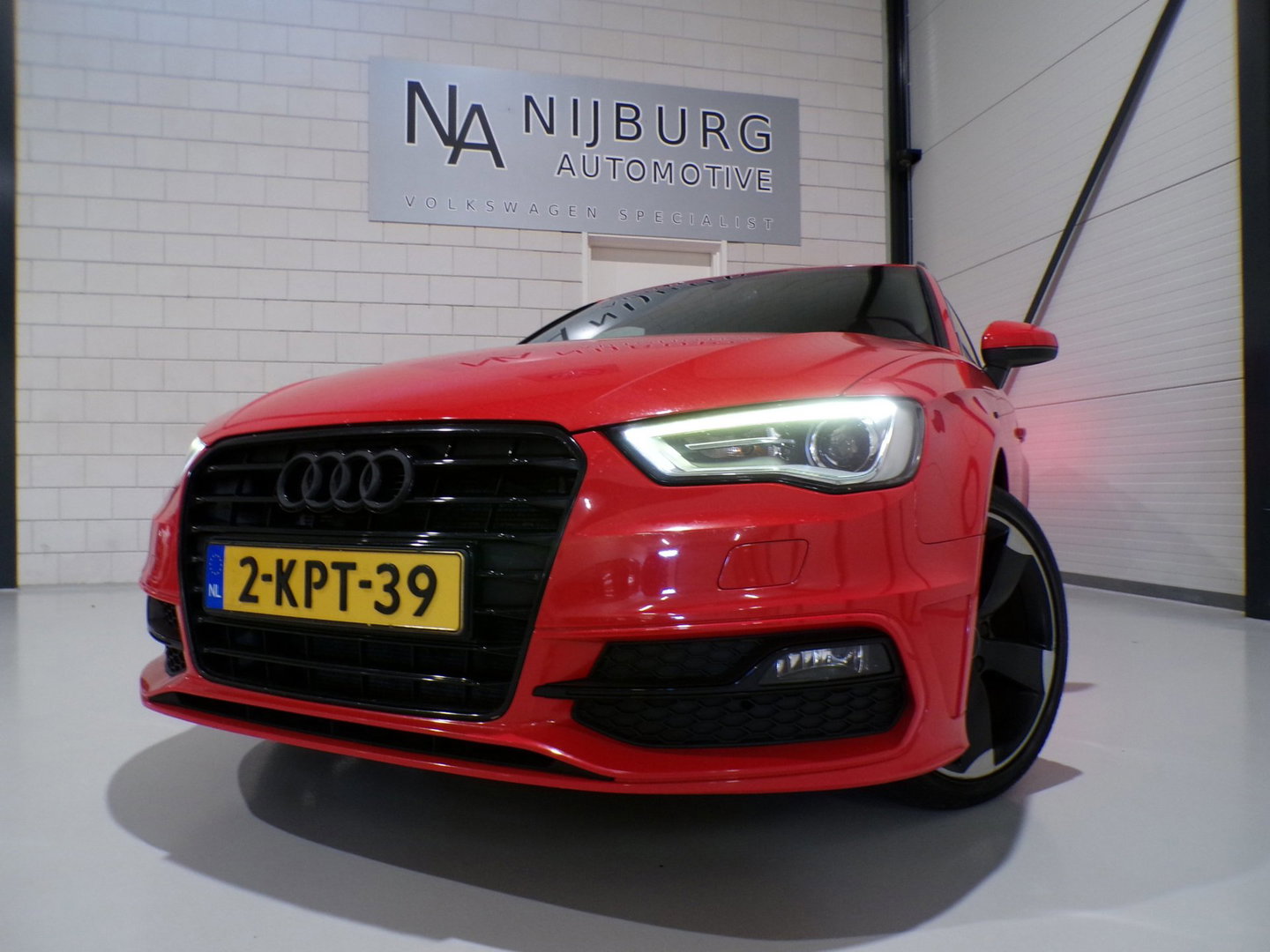 Audi A3 Sportback 1.4 TFSI S-Line "Origineel NL!" Stoelverwarming 2x S-line Xenon-LED 18"Velgen Parkeersensoren Sport-stoelen