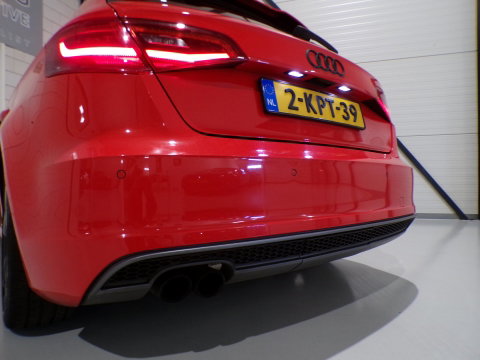 Audi A3 Sportback 1.4 TFSI S-Line "Origineel NL!" Stoelverwarming 2x S-line Xenon-LED 18"Velgen Parkeersensoren Sport-stoelen