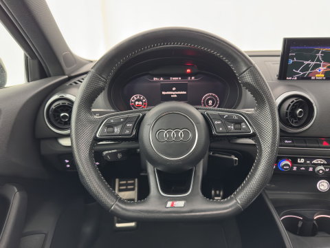 Audi A3 Sportback 35 TFSI S edition Aut. *PANO | LEATHER-FABRIC | DIGI-COCKPIT | NAVI-FULLMAP | HEATED-SPORTSEATS | PRIVACY-GLASS | ECC | PDC | CRUISE | 18''ALU*