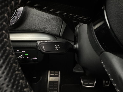 Audi A3 Sportback 35 TFSI S edition Aut. *PANO | LEATHER-FABRIC | DIGI-COCKPIT | NAVI-FULLMAP | HEATED-SPORTSEATS | PRIVACY-GLASS | ECC | PDC | CRUISE | 18''ALU*