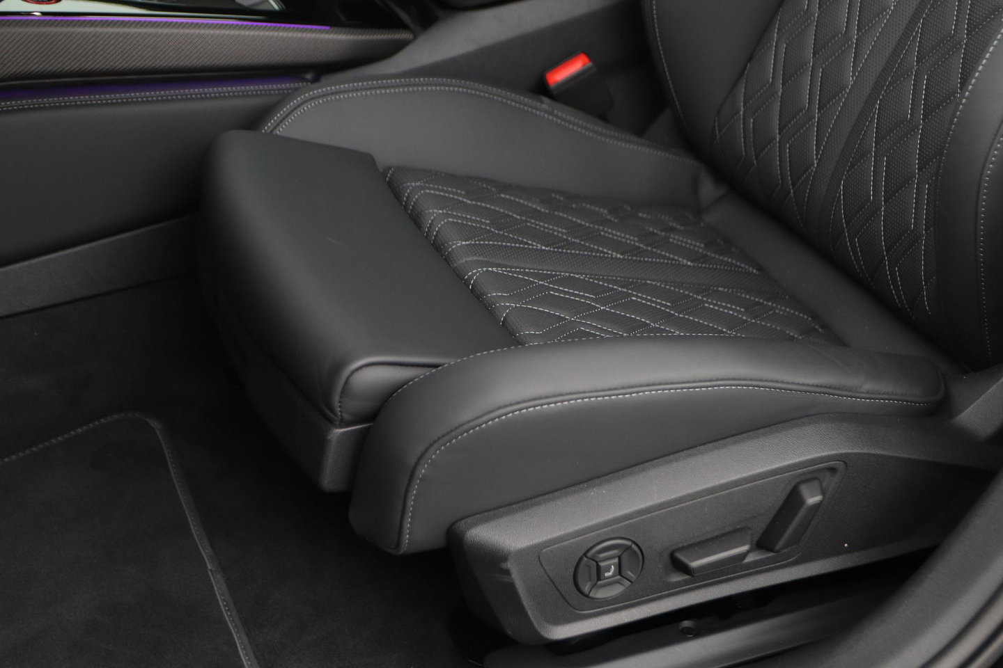 Audi A6 Avant 2.0 e-hybrid quattro S edition Competition | ACC | Luchtvering | Panoramadak | Massage+Ventilatie | Head-Up | 21 inch