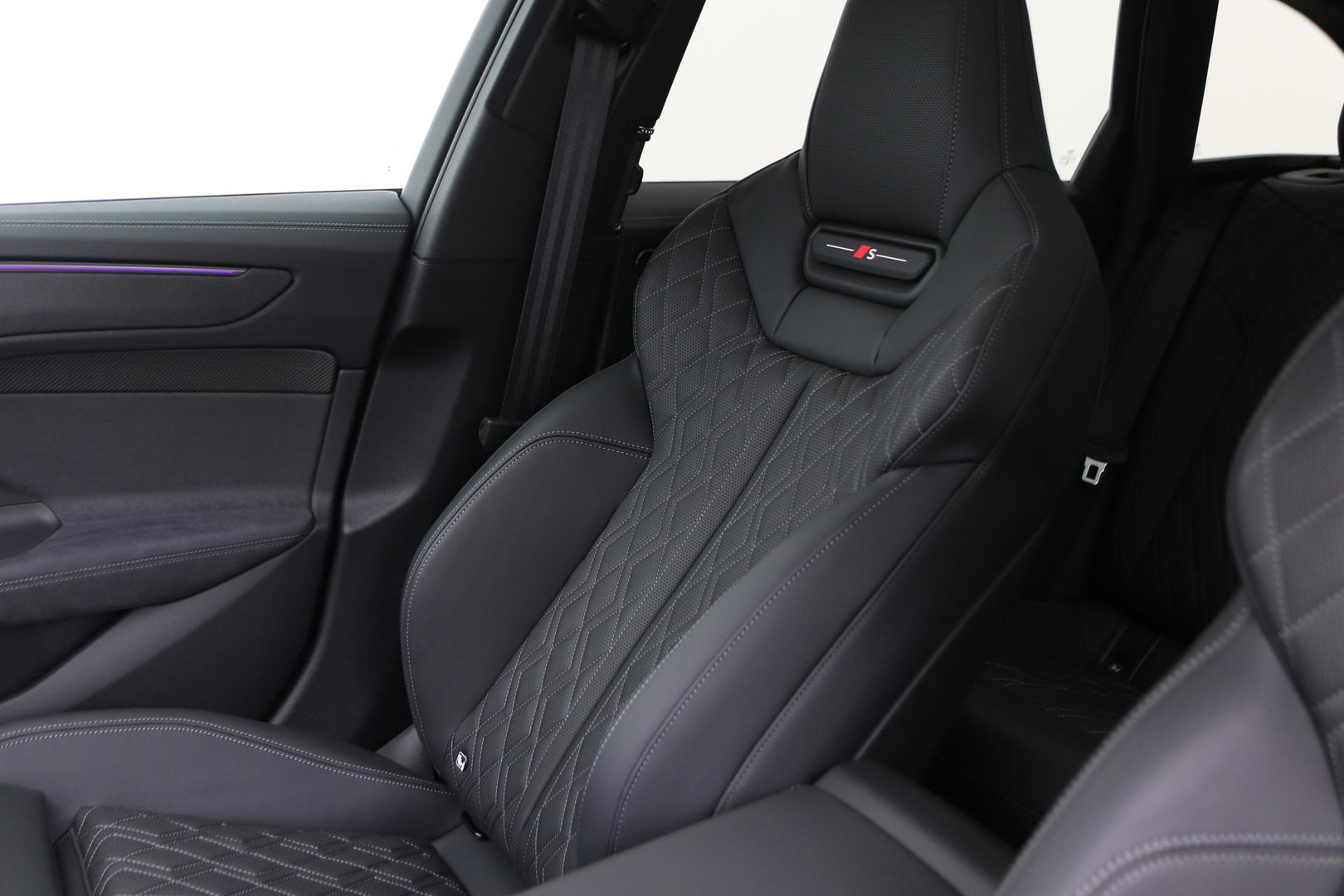 Audi A6 Avant 2.0 e-hybrid quattro S edition Competition | ACC | Luchtvering | Panoramadak | Massage+Ventilatie | Head-Up | 21 inch