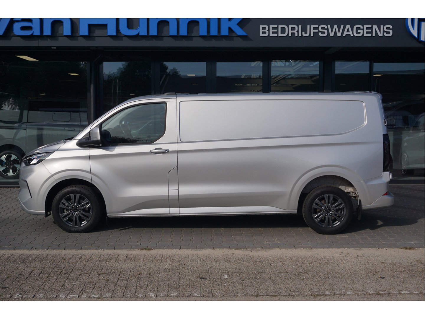Ford Transit Custom 320L 170PK Limited AUT BPM VRIJ!! Navi, Cam, Adap. Cruise, 17" LM, LED!! NR. 335.