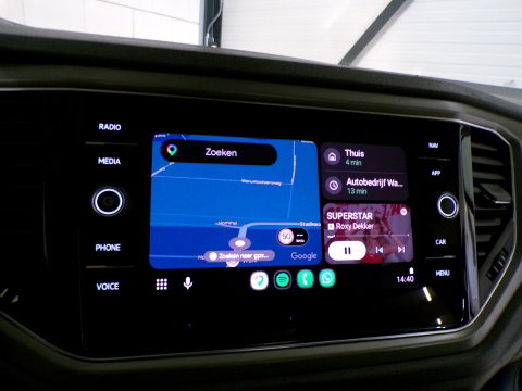 Volkswagen T-Roc 1.5 TSI Sport "1e eigenaar" Stoelverwarming Apple-Carplay Parkeersensoren Adaptive-cruise "1 jaar Bovag garantie"
