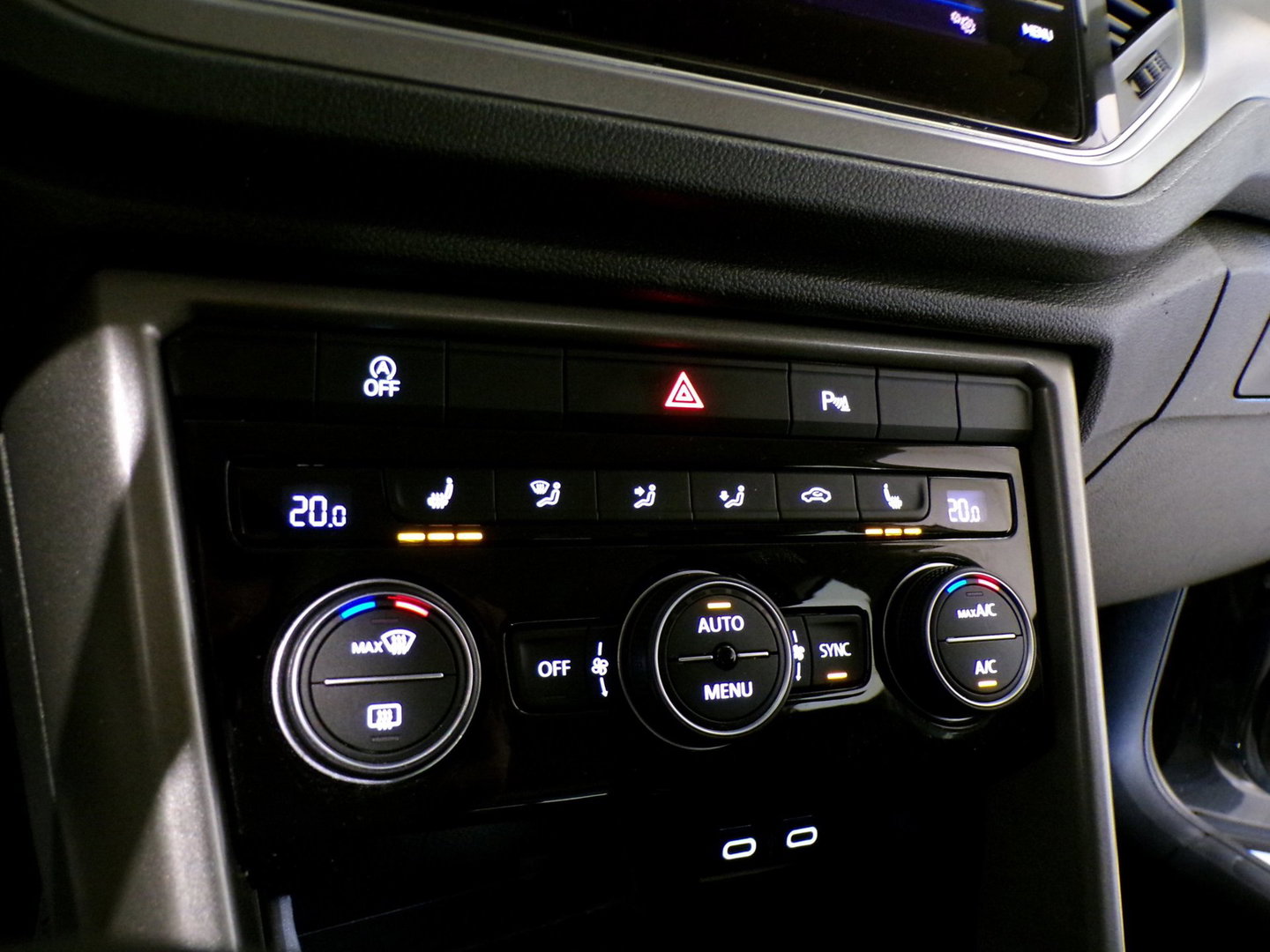Volkswagen T-Roc 1.5 TSI Sport "1e eigenaar" Stoelverwarming Apple-Carplay Parkeersensoren Adaptive-cruise "1 jaar Bovag garantie"