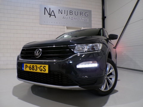 Volkswagen T-Roc 1.5 TSI Sport "1e eigenaar" Stoelverwarming Apple-Carplay Parkeersensoren Adaptive-cruise "1 jaar Bovag garantie"