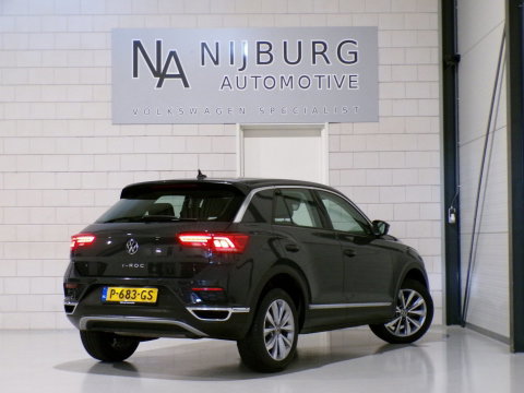 Volkswagen T-Roc 1.5 TSI Sport "1e eigenaar" Stoelverwarming Apple-Carplay Parkeersensoren Adaptive-cruise "1 jaar Bovag garantie"