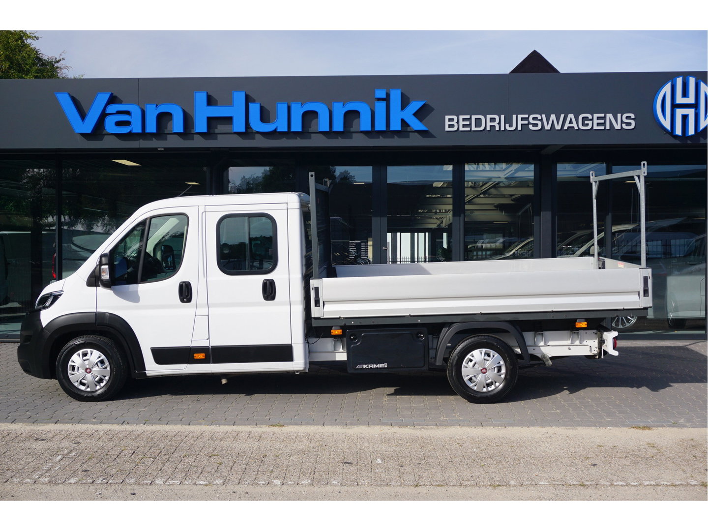 Fiat Ducato 35 Maxi DOKA 180PK Open Laadbak AUT 10" Scherm, Navi, Climate, Trekhaak, Standkachel! NR. D01*
