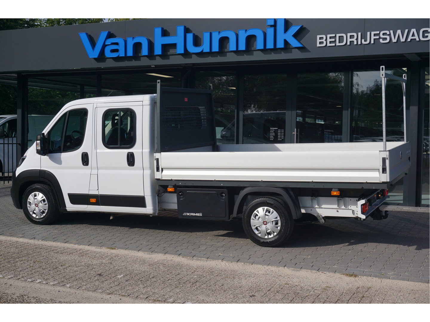 Fiat Ducato 35 Maxi DOKA 180PK Open Laadbak AUT 10" Scherm, Navi, Climate, Trekhaak, Standkachel! NR. D01*