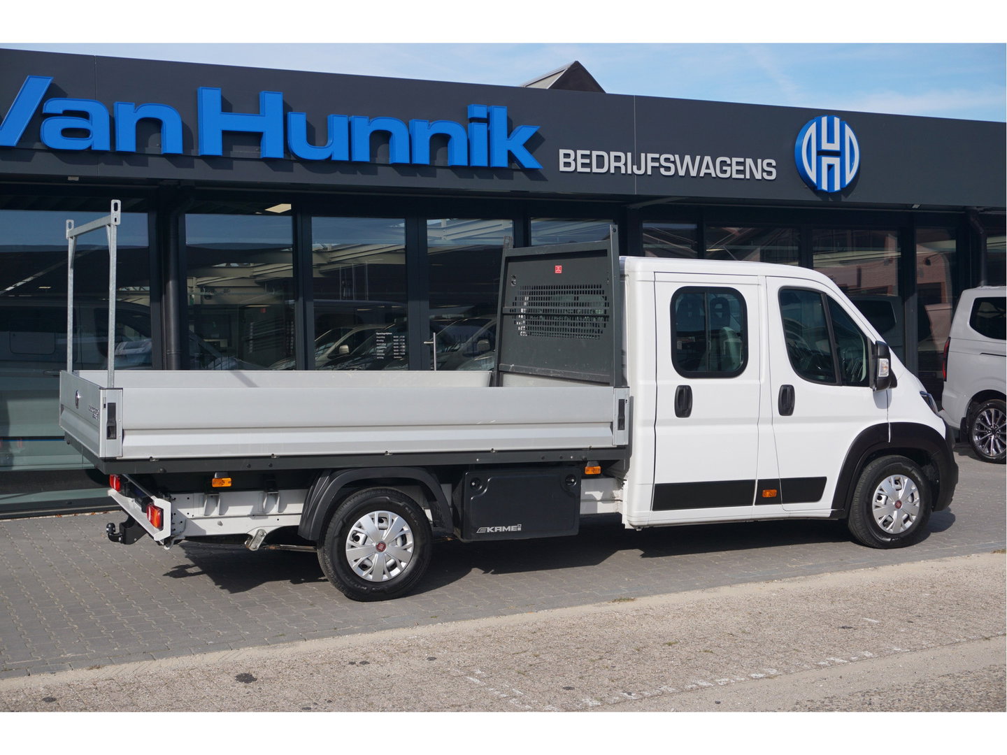 Fiat Ducato 35 Maxi DOKA 180PK Open Laadbak AUT 10" Scherm, Navi, Climate, Trekhaak, Standkachel! NR. D01*