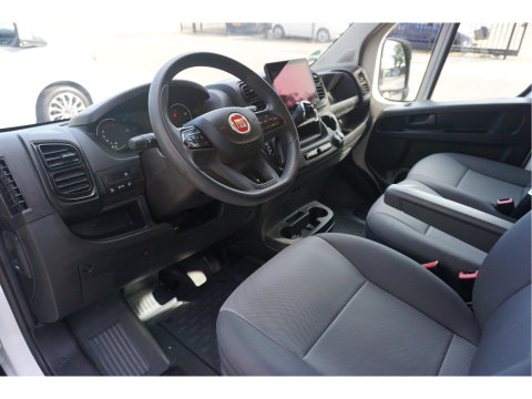 Fiat Ducato 35 Maxi DOKA 180PK Open Laadbak AUT 10" Scherm, Navi, Climate, Trekhaak, Standkachel! NR. D01*