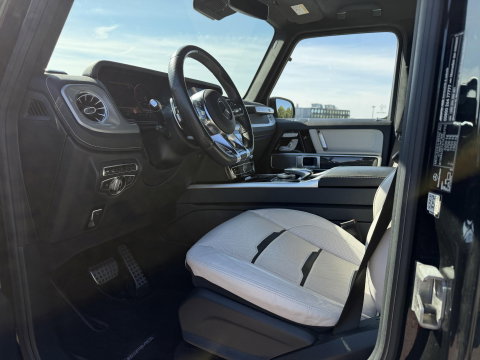 Mercedes-Benz G-Klasse 63 Brabus widebody  700 Full Options