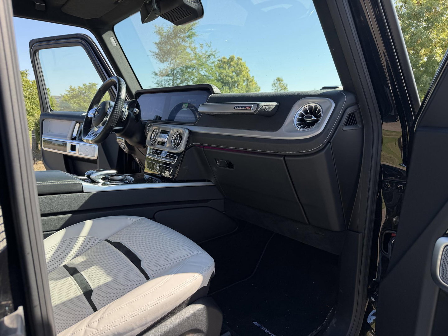 Mercedes-Benz G-Klasse 63 Brabus widebody  700 Full Options