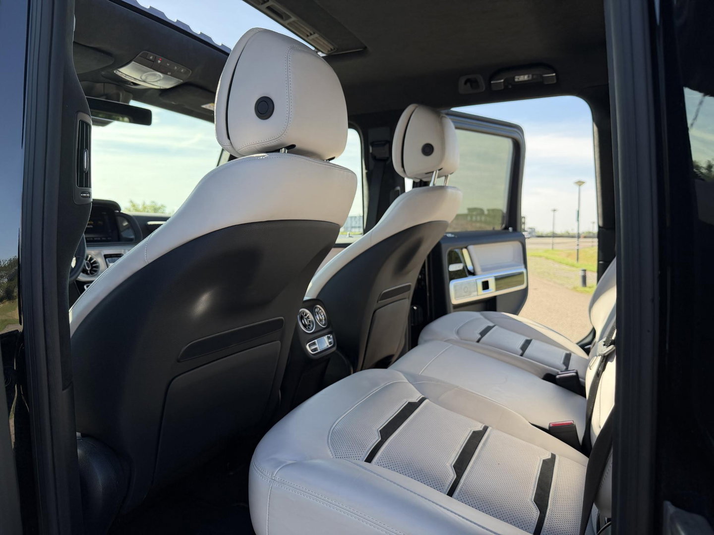 Mercedes-Benz G-Klasse 63 Brabus widebody  700 Full Options