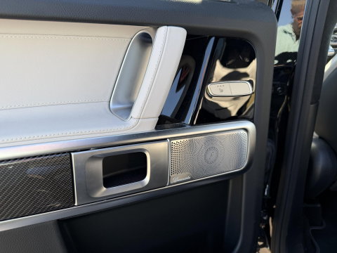 Mercedes-Benz G-Klasse 63 Brabus widebody  700 Full Options