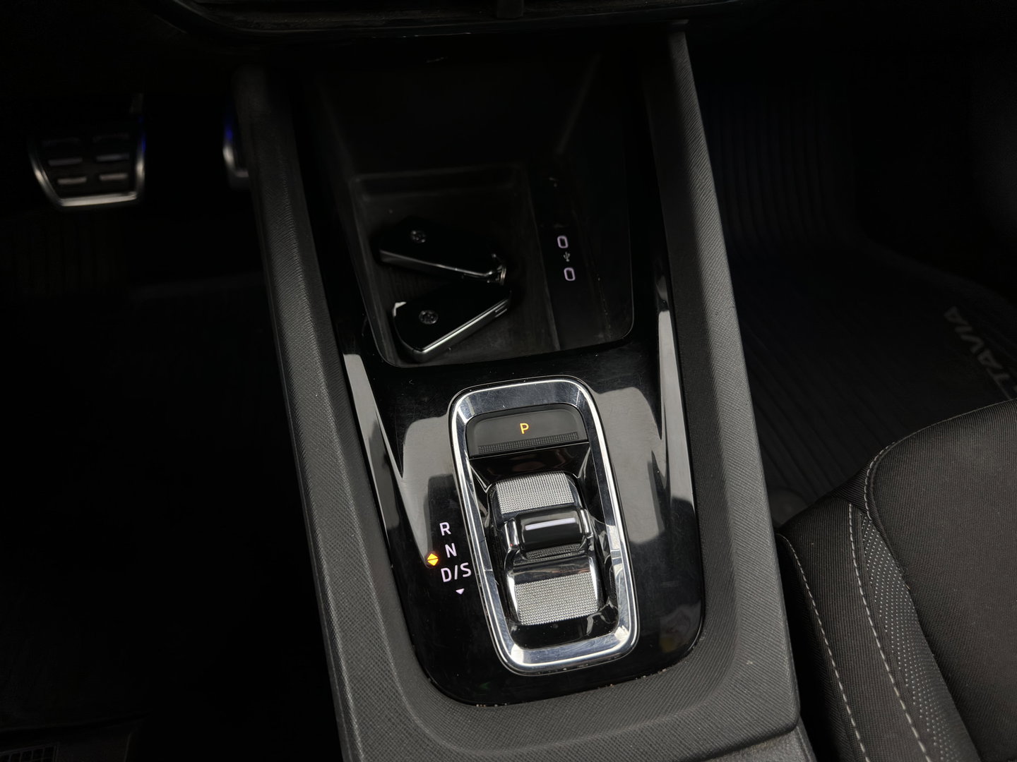 Škoda Octavia 1.0 e-TSI Sport Business   Aut. *FULL-LED | DIGI-COCKPIT | ADAPTIVE-CRUISE | COMFORT-SEATS | NAVI-FULLMAP | CARPLAY | SHIFT-PADDLES | ECC | PDC | 18''ALU | TOWBAR*