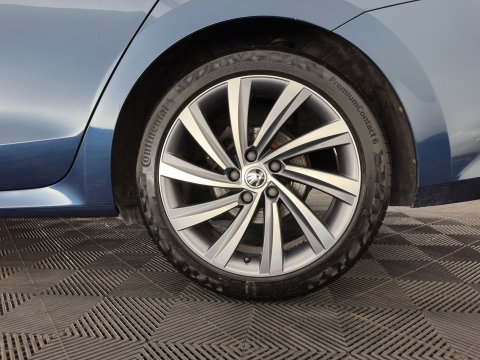 Škoda Octavia 1.0 e-TSI Sport Business   Aut. *FULL-LED | DIGI-COCKPIT | ADAPTIVE-CRUISE | COMFORT-SEATS | NAVI-FULLMAP | CARPLAY | SHIFT-PADDLES | ECC | PDC | 18''ALU | TOWBAR*