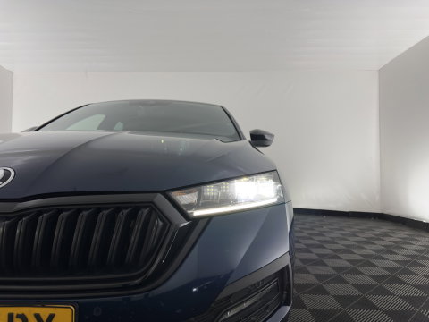 Škoda Octavia 1.0 e-TSI Sport Business   Aut. *FULL-LED | DIGI-COCKPIT | ADAPTIVE-CRUISE | COMFORT-SEATS | NAVI-FULLMAP | CARPLAY | SHIFT-PADDLES | ECC | PDC | 18''ALU | TOWBAR*