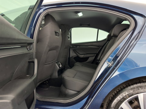 Škoda Octavia 1.0 e-TSI Sport Business   Aut. *FULL-LED | DIGI-COCKPIT | ADAPTIVE-CRUISE | COMFORT-SEATS | NAVI-FULLMAP | CARPLAY | SHIFT-PADDLES | ECC | PDC | 18''ALU | TOWBAR*