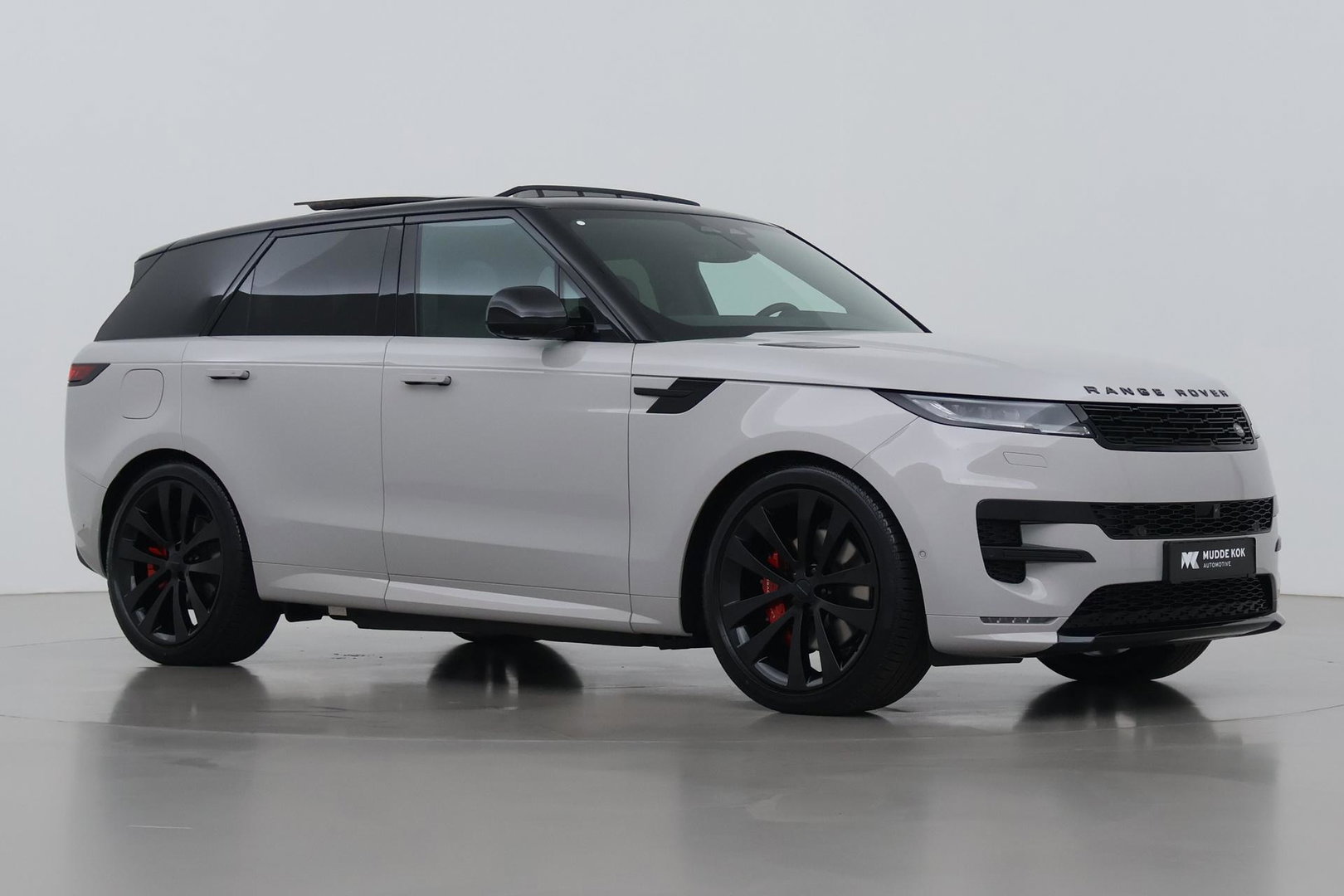 Land Rover Range Rover Sport P460e Dynamic SE | Cold Climate | Black Pack | Soft Close | Panoramadak | Trekhaak