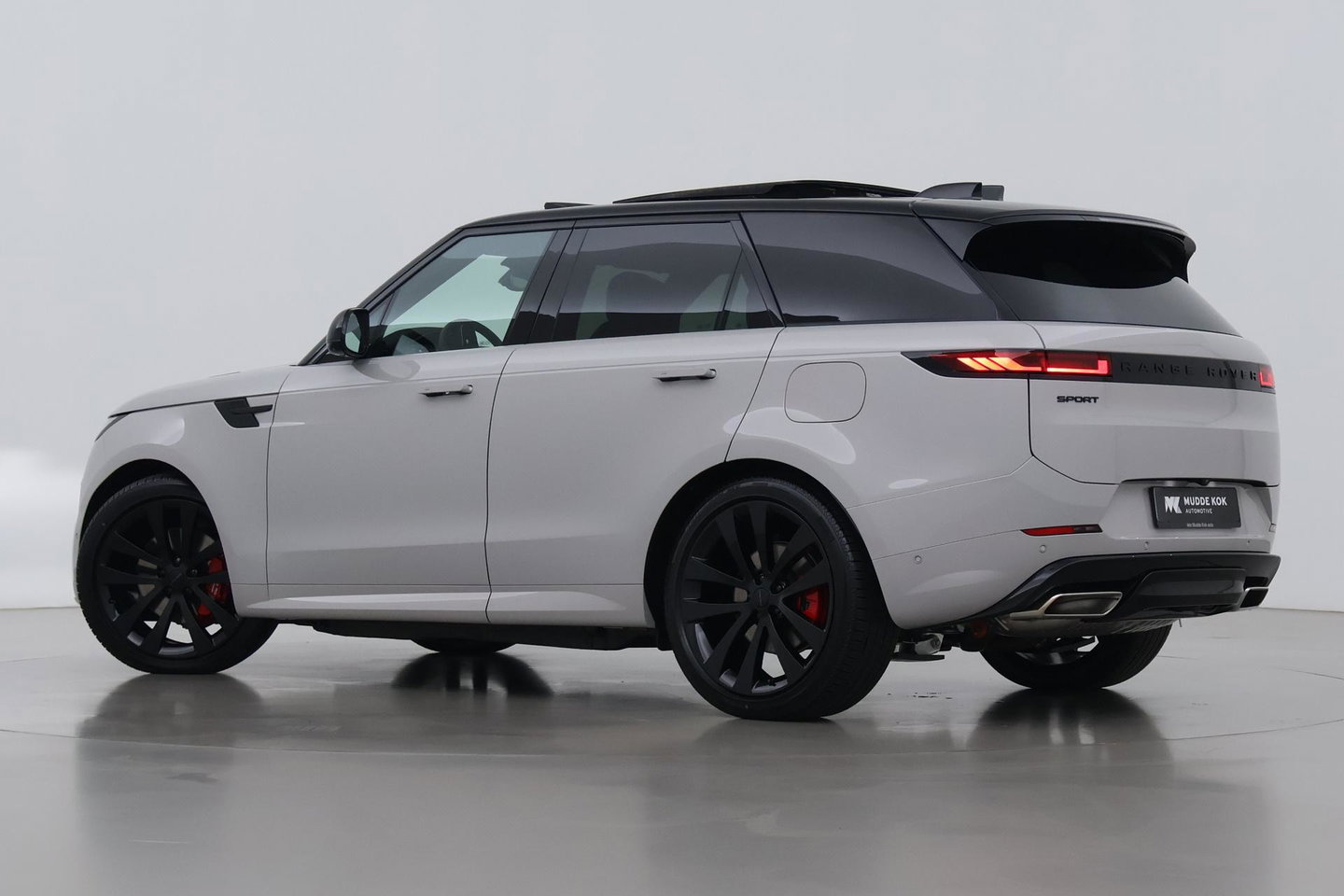 Land Rover Range Rover Sport P460e Dynamic SE | Cold Climate | Black Pack | Soft Close | Panoramadak | Trekhaak