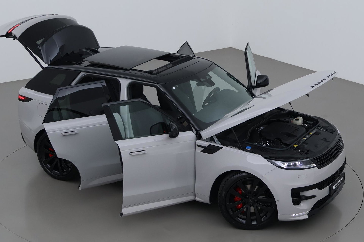 Land Rover Range Rover Sport P460e Dynamic SE | Cold Climate | Black Pack | Soft Close | Panoramadak | Trekhaak