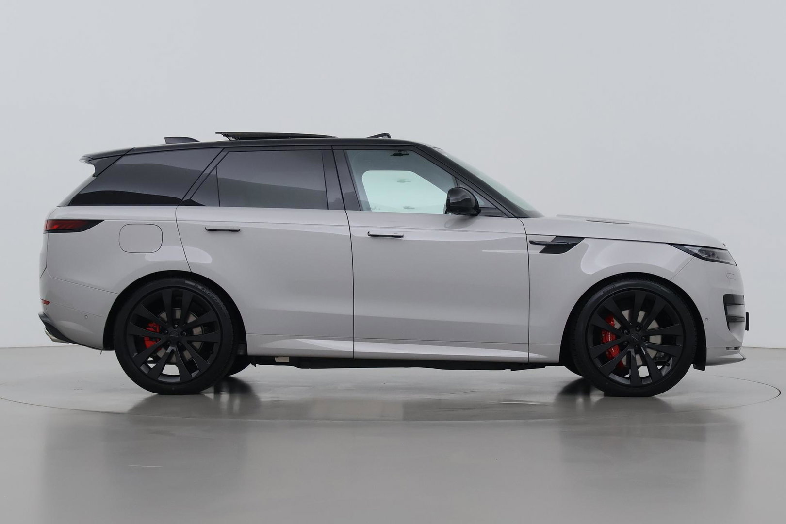 Land Rover Range Rover Sport P460e Dynamic SE | Cold Climate | Black Pack | Soft Close | Panoramadak | Trekhaak